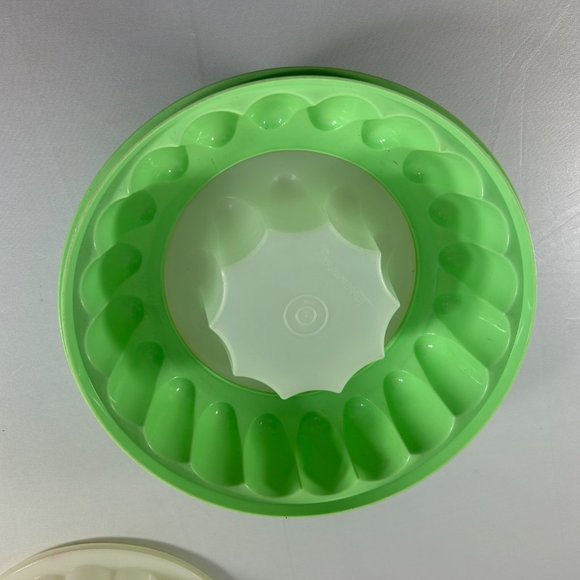 Vintage Tupperware Jello Molds Set of 2 Missing a Lid Green White Dessert Ring - Picture 3 of 10
